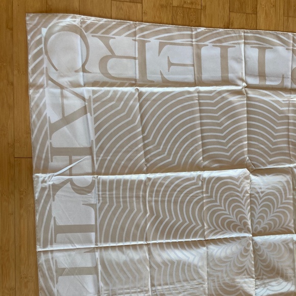 Cartier oversized silk scarf - Picture 4 of 5